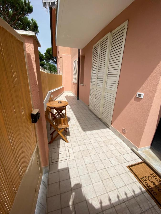 Appartamento Il Mare Marina di Massa Exterior foto